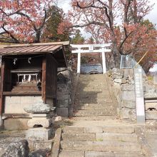 祢津健事神社・参道