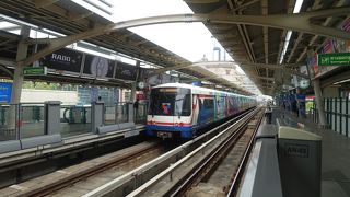 ショッピングエリアにある