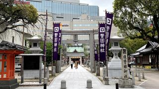 都心部にある静かな神社