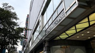 若い世代に人気のファッションビル