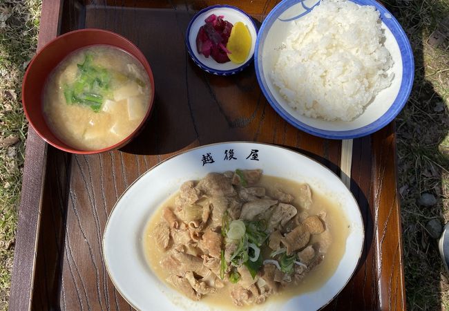 横川駅:絶品のモツ煮！