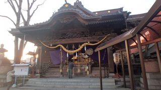 鎌倉時代から続く神社ですが、現在の拝殿は１９３５年創建