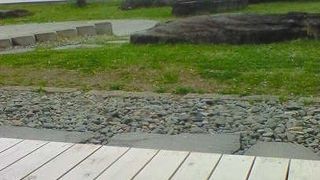 広い諏訪湖の湖面を眺めながらお湯に浸かれます