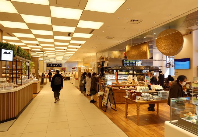 フェルム ラ テール 美瑛 コレド室町テラス店 クチコミ アクセス 営業時間 日本橋 フォートラベル