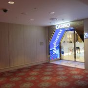 ロッテホテル内にあります