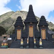 ブロモ山のテンゲル・カルデラ内にあるヒンズー教寺院