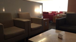 成田空港キャセイラウンジ