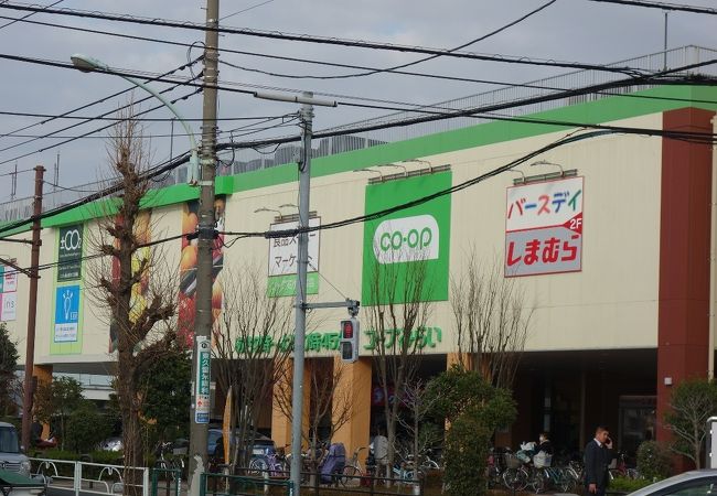 しまむら系列の子供洋品のお店