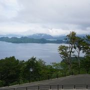 十和田湖を一望できる人気の展望台