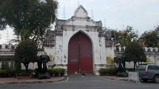 プラ ナーラーイ ラーチャニウェート宮殿（国立博物館）