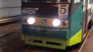 2020年２月22日の18時台の場合、夜の時間帯の為か結構空いていました