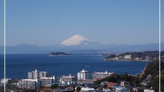 江の島と海と富士山が一望できる素晴らしき眺望が臨める披露山公園