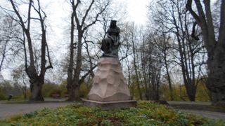 悲しげな表情・・