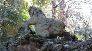 江戸時代から変わらない姿の狛犬