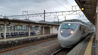 名古屋と金沢を結ぶ特急