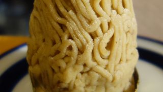 吉野山への入口近く。吉野川沿いにあります。世界最高峰のモンブランがここにあります。