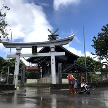 ハワイで鳥居は変な感じです