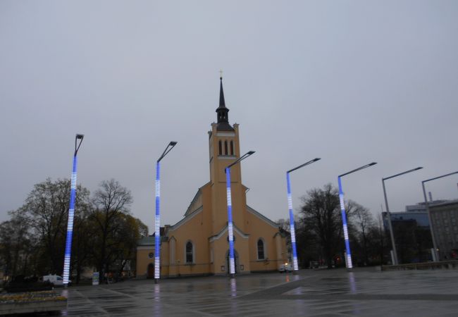 タリン旧市街の南端にある大きな広場