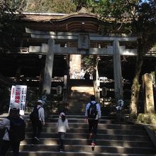 ここからが由岐神社です