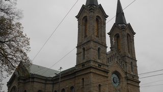 ガイドブックでは「カールリ教会」になっていますが・・