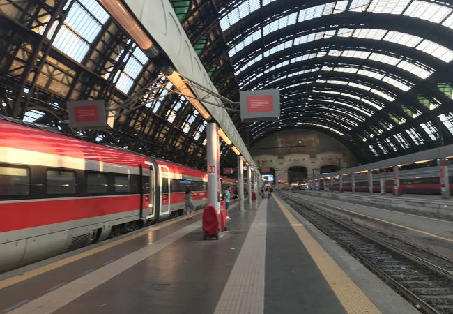 ミラノ中央駅 クチコミ アクセス 営業時間 ミラノ フォートラベル