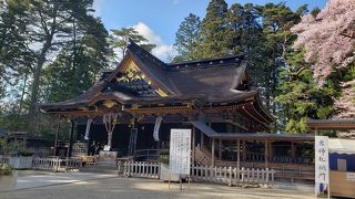 国宝の社殿はすばらしい