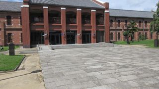 姫路城の混雑ぶりと比較するととても空いています