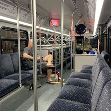 レンタカー会社へのバス