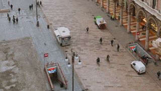 「地下鉄　メトポリターナ」　イタリア　ミラノ