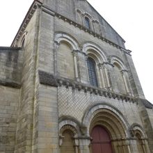 ファサード（19世紀、ネオ・ロマネスク）