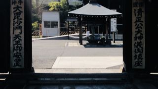 白金台の覚林寺、別名清正公、再建ながら風格ある木造の建屋が現存