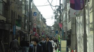 閉めている店が多い