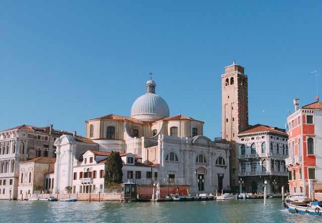 大運河からもみえました　「サン　ジェレミア教会」　イタリア　ヴェネツィア