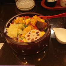 みぞれ丼、うにいくらの量もいつもより多い気が…