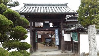 ボタン庭園が人気の寺