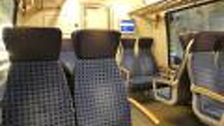 近郊は３０分おき、中・長距離は１時間おきが基本。