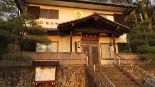 小田急線沿いに立地する浄土真宗のお寺