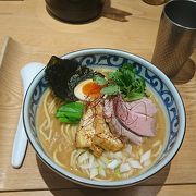 割烹料理屋さんの様な造りのラーメン屋さん