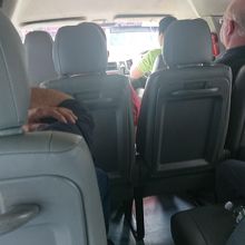 パタヤでバンに乗り換え