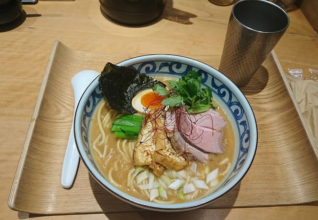 割烹料理屋さんの様な造りのラーメン屋さん