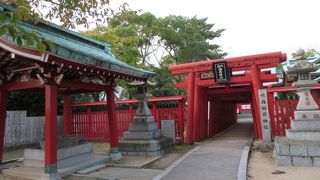 稲荷神社もあります