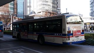 川崎駅のロータリーから出発するバスは多いのですが、乗り場案内もくわしくて助かりました。