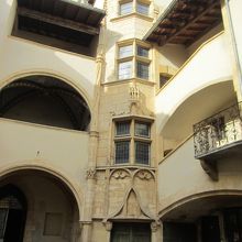 トラブールの中