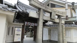 魔よけの神様ということで、地元の方と思しきお年寄りの姿を多く見かけました。