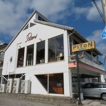 辺鄙な場所にあります