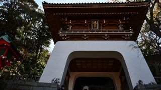 竜宮城のような瑞心門