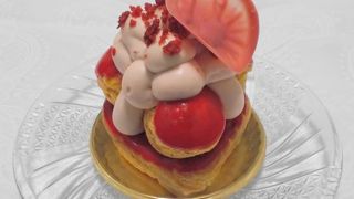 苺のサントノーレ