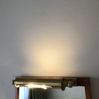 机上鏡上に2つ目の照明