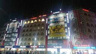 回転展望レストランが特徴的でした