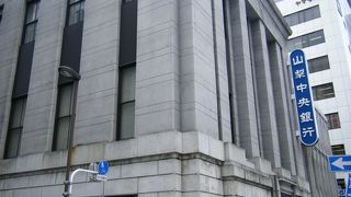 90年ほど前の建物